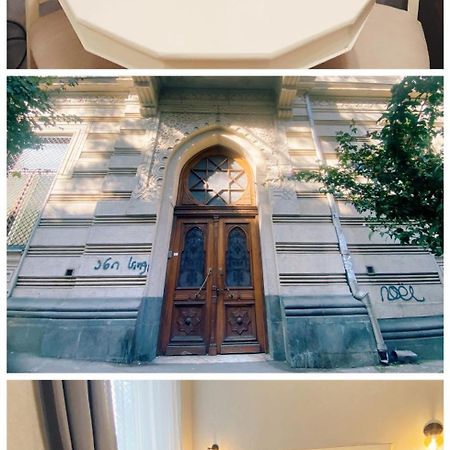 Sofiko Apartment In A Legendary Building Tbilisi Bagian luar foto